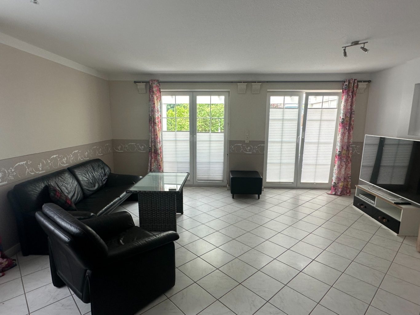 Gemeinschaftsraum oder zusätzliches Schlafzimmer im EG